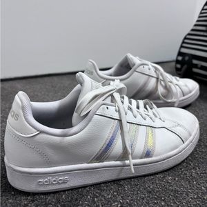 Adidas Cloudfoam white sneakers iridescent metallic stripes size 8.5